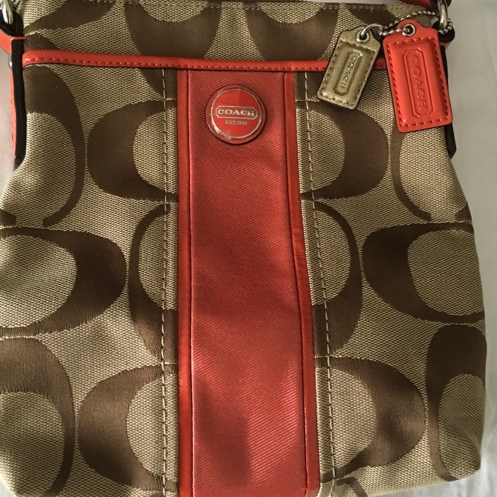 🌟💥MAKE OFFER🌟💥💕COACH 🆕💯 crossbody bag💕